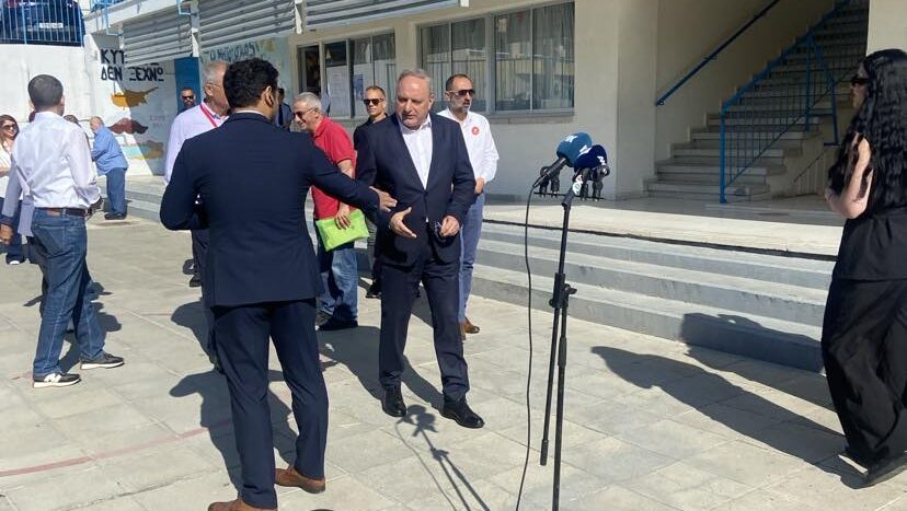 &Eta; έ&kappa;&kappa;&lambda;&eta;&sigma;&eta; &Sigma;&tau;&epsilon;&phi;ά&nu;&omicron;&upsilon; &sigma;&tau;&omicron;&upsilon;&sigmaf; &psi;&eta;&phi;&omicron;&phi;ό&rho;&omicron;&upsilon;&sigmaf;: &Pi;&omicron;&upsilon; &tau;&omicron;&upsilon;&sigmaf; &kappa;&alpha;&lambda;&epsilon;ί &nu;&alpha; &sigma;&tau;&rho;έ&psi;&omicron;&upsilon;&nu; &tau;&omicron; &beta;&lambda;έ&mu;&mu;&alpha; &epsilon;&nu;ώ&pi;&iota;&omicron;&nu; &tau;&eta;&sigmaf; &kappa;ά&lambda;&pi;&eta;&sigmaf;