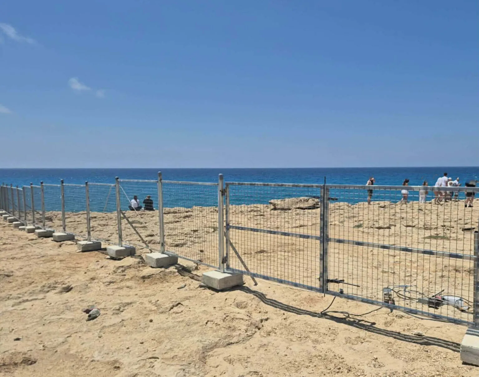 «Περιέφραξαν» τις Θαλασσινές Σπηλιές: Έτσι βάζουν τέλος επικίνδυνες βουτιές στο Κάβο Γκρέκο