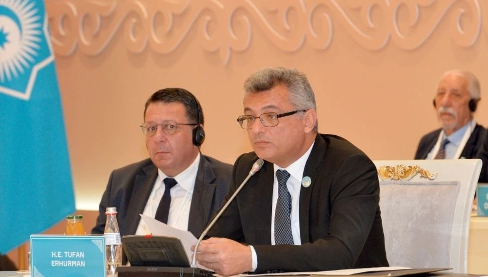 &Omicron; &Epsilon;&rho;&chi;&iota;&omicron;&upsilon;&rho;&mu;ά&nu; &delta;&eta;&lambda;ώ&nu;&epsilon;&iota; &pi;&omega;&sigmaf; &mu;&alpha;&zeta;ί &mu;&epsilon; &tau;&eta;&nu; &Tau;&omicron;&upsilon;&rho;&kappa;ί&alpha; &sigma;&upsilon;&nu;&epsilon;&chi;ί&zeta;&omicron;&upsilon;&nu; &tau;&eta;&nu; &pi;&rho;&omicron;&sigma;&pi;ά&theta;&epsilon;&iota;&alpha; &gamma;&iota;&alpha; &lambda;ύ&sigma;&eta; &sigma;&tau;&omicron; &Kappa;&upsilon;&pi;&rho;&iota;&alpha;&kappa;ό