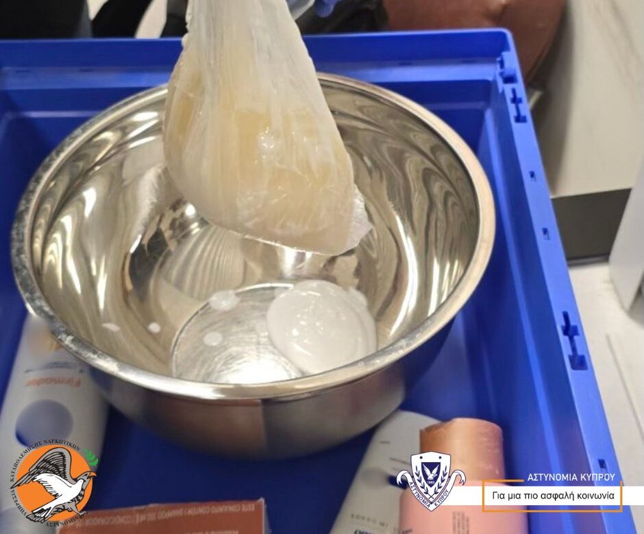 &Beta;&Iota;&Nu;&Tau;&Epsilon;&Omicron;: &Gamma;&iota;&alpha; &pi;&rho;ώ&tau;&eta; &phi;&omicron;&rho;ά &sigma;&tau;&alpha; &chi;έ&rho;&iota;&alpha; &tau;&omega;&nu; &Alpha;&rho;&chi;ώ&nu; 4kg &upsilon;&gamma;&rho;ή&sigmaf; &kappa;&omicron;&kappa;&alpha;ΐ&nu;&eta;&sigmaf;, &chi;&epsilon;&iota;&rho;&omicron;&pi;έ&delta;&epsilon;&sigmaf; &sigma;&epsilon; 65&chi;&rho;&omicron;&nu;&omicron;