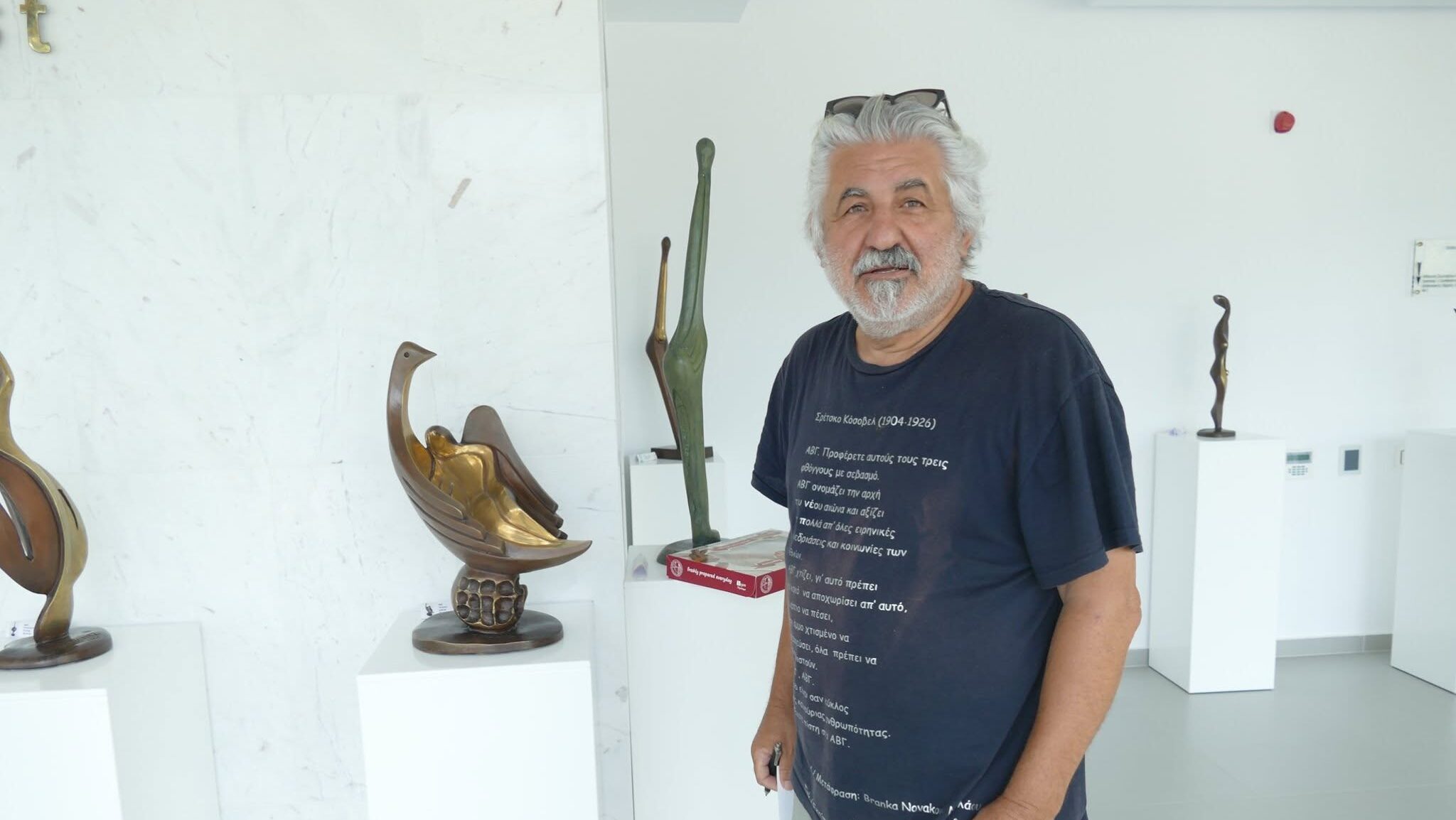 ΦΩΤΟ: Έκλεψαν γλυπτό από τον Φίλιππο Γιαπάνη, δίνει αμοιβή €5,000 ο γνωστός καλλιτέχνης