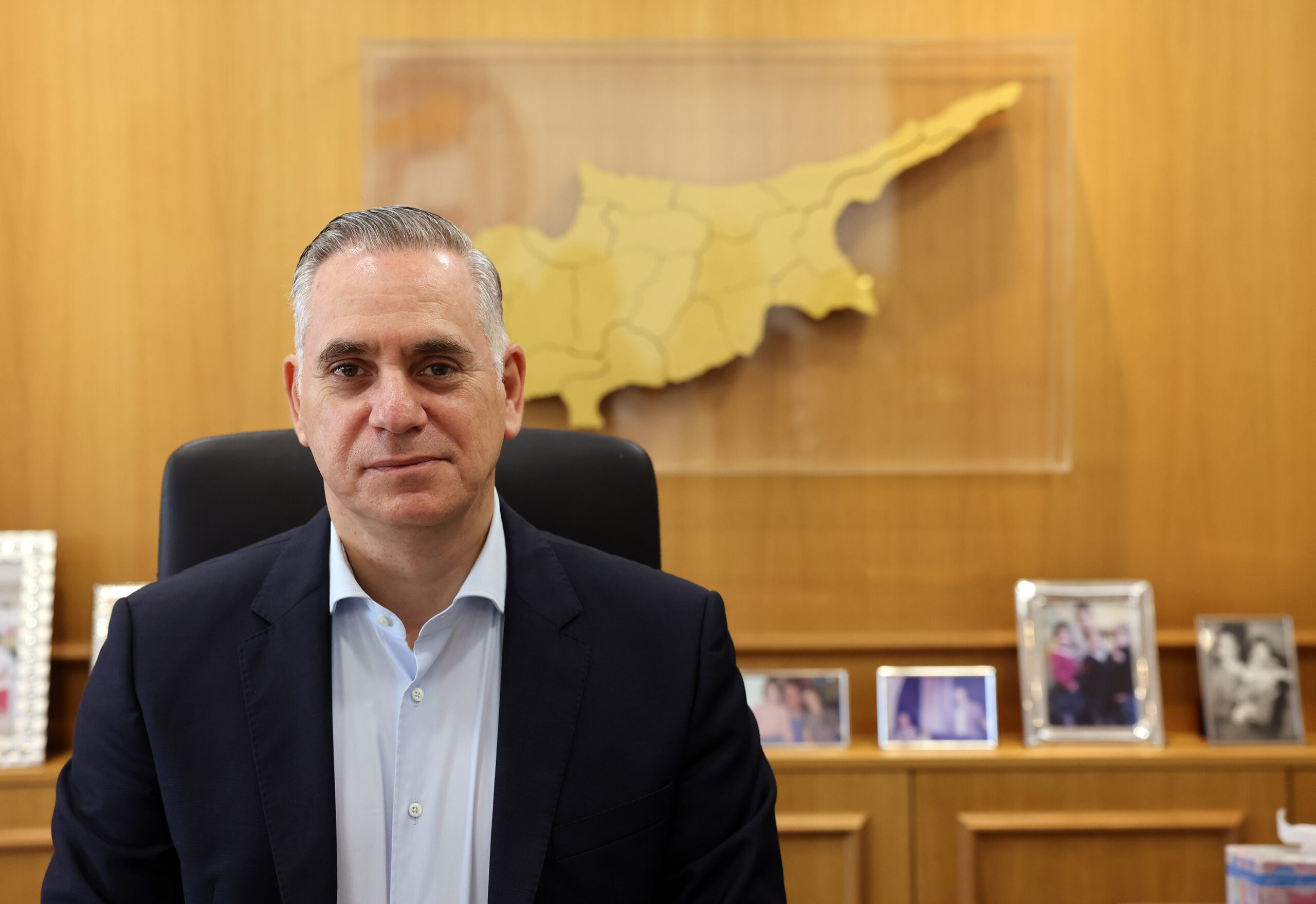 &Pi;&rho;ώ&tau;&omicron; &rho;&alpha;&nu;&tau;&epsilon;&beta;&omicron;ύ &mu;&epsilon;&tau;ά &tau;&iota;&sigmaf; &epsilon;&kappa;&lambda;&omicron;&gamma;έ&sigmaf;: &Tau;&iota; &zeta;&eta;&tau;ά &omicron; &Nu;&iota;&kappa;ό&lambda;&alpha;&sigmaf; &alpha;&pi;ό &tau;&omicron;&nu; &Pi;&tau;&Delta; &kappa;&alpha;&iota; &tau;&iota; &alpha;&pi;&alpha;&nu;&tau;ά &gamma;&iota;&alpha; &tau;&eta; &sigma;&tau;ή&rho;&iota;&xi;&eta; &Alpha;&nu;&nu;ί&tau;&alpha;&sigmaf;