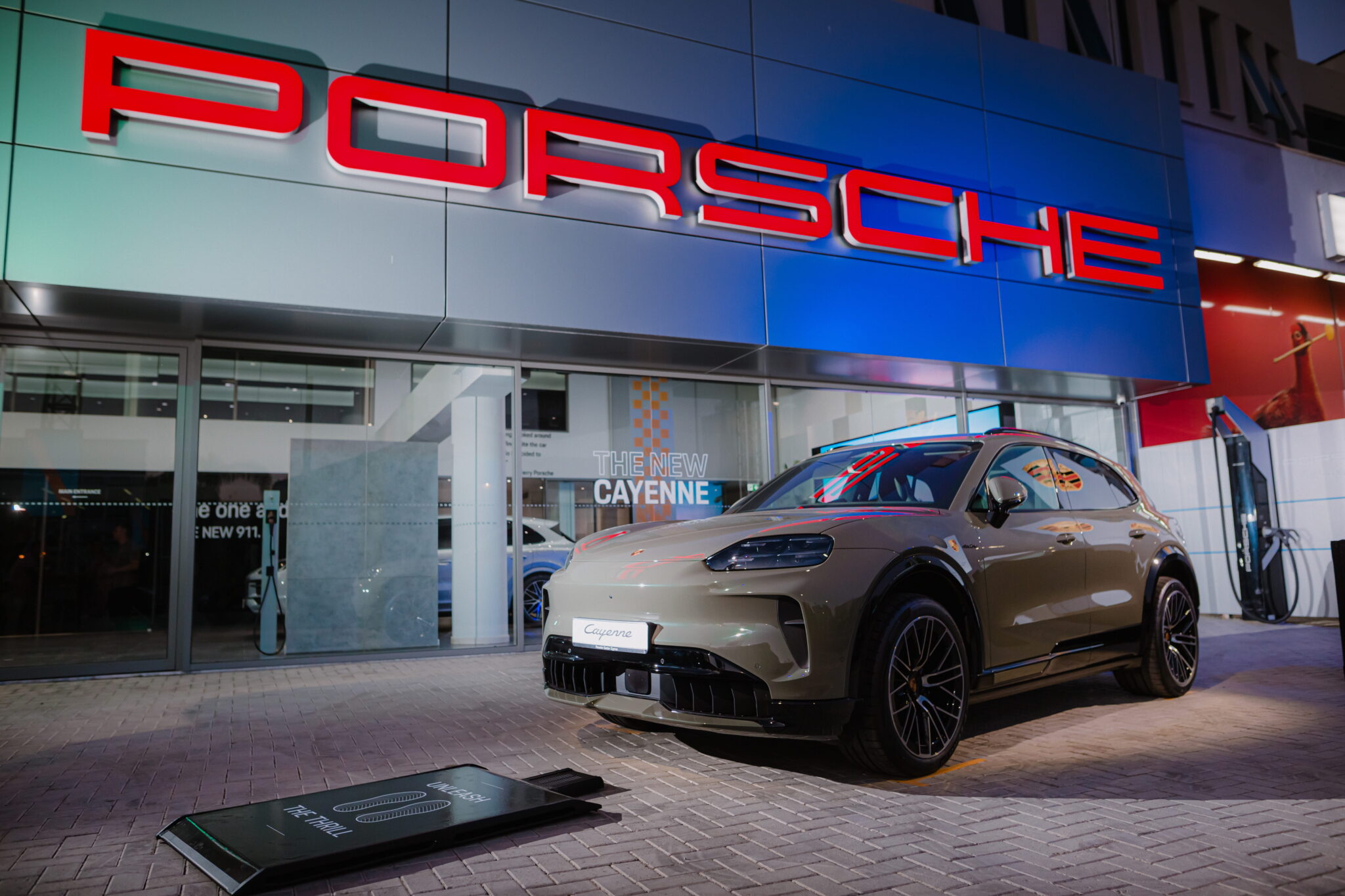 Electric Street Party για την επίσημη παρουσίαση της νέας Porsche Cayenne Electric