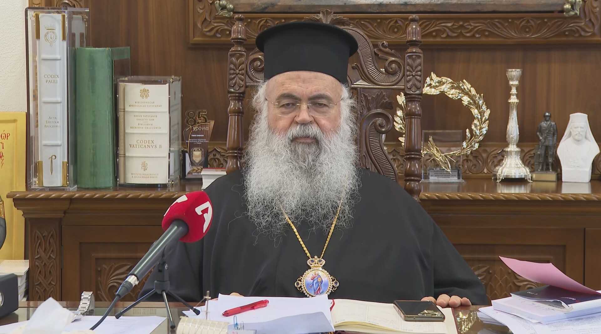 Ο Αρχιεπίσκοπος στον Alpha: Η εμπλοκή της Εκκλησίας στο «Κράτος Μαφία» και η επιταγή του Τζο Λόου