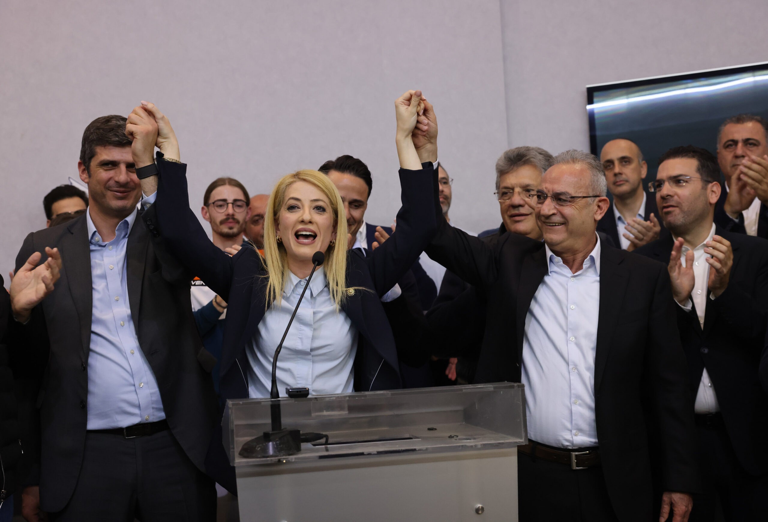&laquo;&Epsilon;ί&mu;&alpha;&iota; &beta;έ&beta;&alpha;&iota;&omicron;&sigmaf; &gamma;&iota;&alpha; &tau;&eta;&nu; &epsilon;&pi;&iota;&tau;&upsilon;&chi;ί&alpha; &tau;&eta;&sigmaf;&raquo;: &Tau;&omicron; &mu;ή&nu;&upsilon;&mu;&alpha; &Alpha;&beta;έ&rho;&omega;&phi; &mu;&epsilon;&tau;ά &tau;&eta;&nu; &epsilon;&pi;&alpha;&nu;&epsilon;&kappa;&lambda;&omicron;&gamma;ή &tau;&eta;&sigmaf; &Alpha;&nu;&nu;ί&tau;&alpha;&sigmaf;