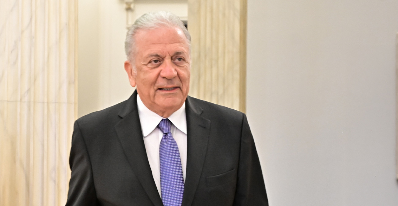Qatargate: Στη ελληνική Βουλή το αίτημα άρσης ασυλίας του Δημήτρη Αβραμόπουλου για το ένταλμα των βελγικών αρχών
