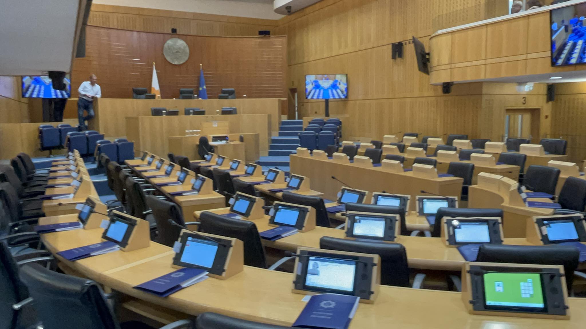 Θρίλερ για τις προεδρίες των επιτροπών της Βουλής: Εντατικές συζητήσεις από τα κόμματα