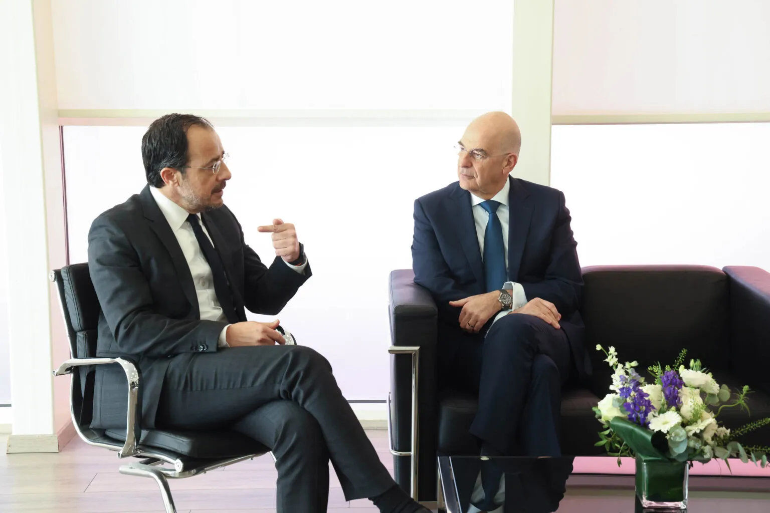Θα καταγγείλει τις τουρκικές παρεμβολές στα αεροσκάφη Δένδια και Υπουργών η κυβέρνηση