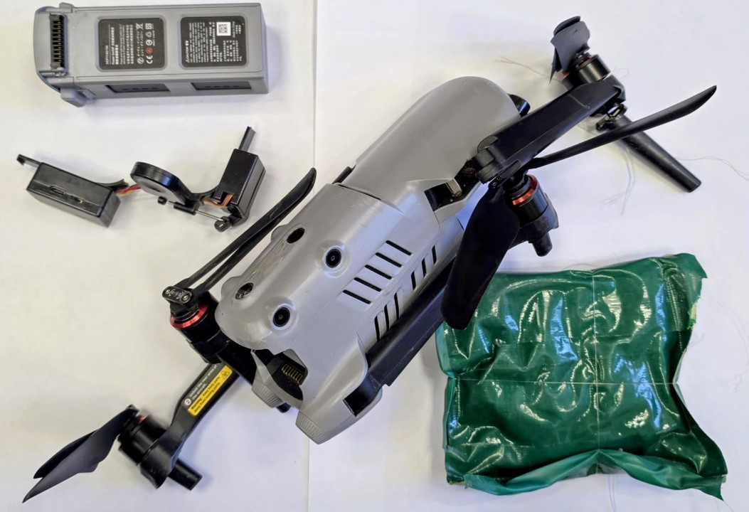ΦΩΤΟ: Πακέτο μέσω drone προσπάθησαν να περάσουν στις Κεντρικές Φυλακές, το «τσάκωσε» το anti-drone