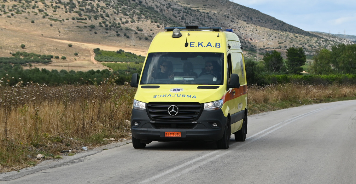 Λουόμενοι έσωσαν 30χρονο τουρίστα που πάλευε με τα κύματα στην Κρήτη