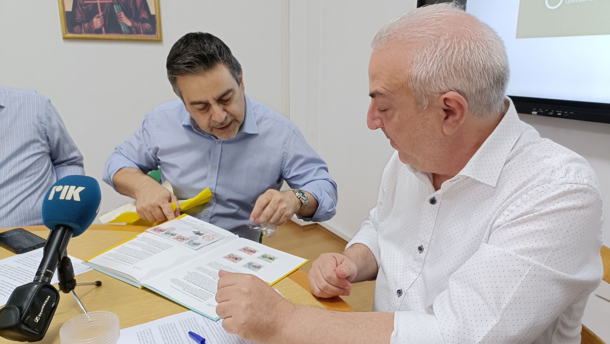 ΦΩΤΟ: Αυτό είναι το επετειακό γραμματόσημο της Συμφωνικής Ορχήστρας