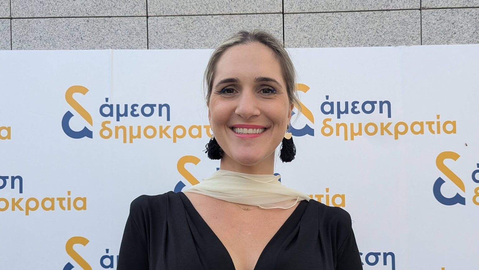 «Δεν θέλω μούχτι»: Η Νταϊάνα απαντά στην κριτική για την… πασαρέλα στη Βουλή