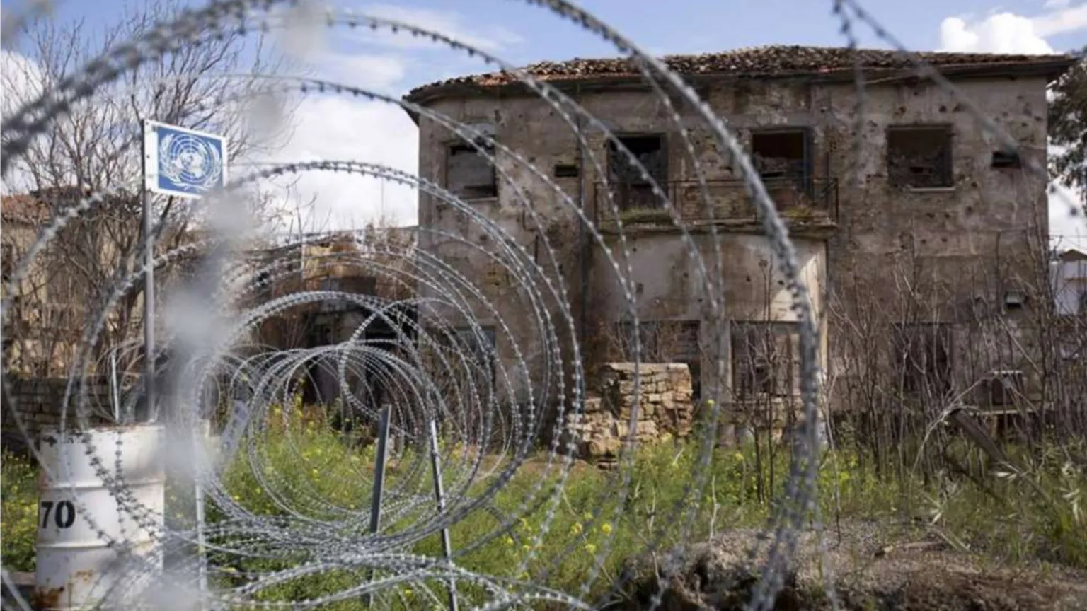 Η επίπλαστη κανονικότητα μας