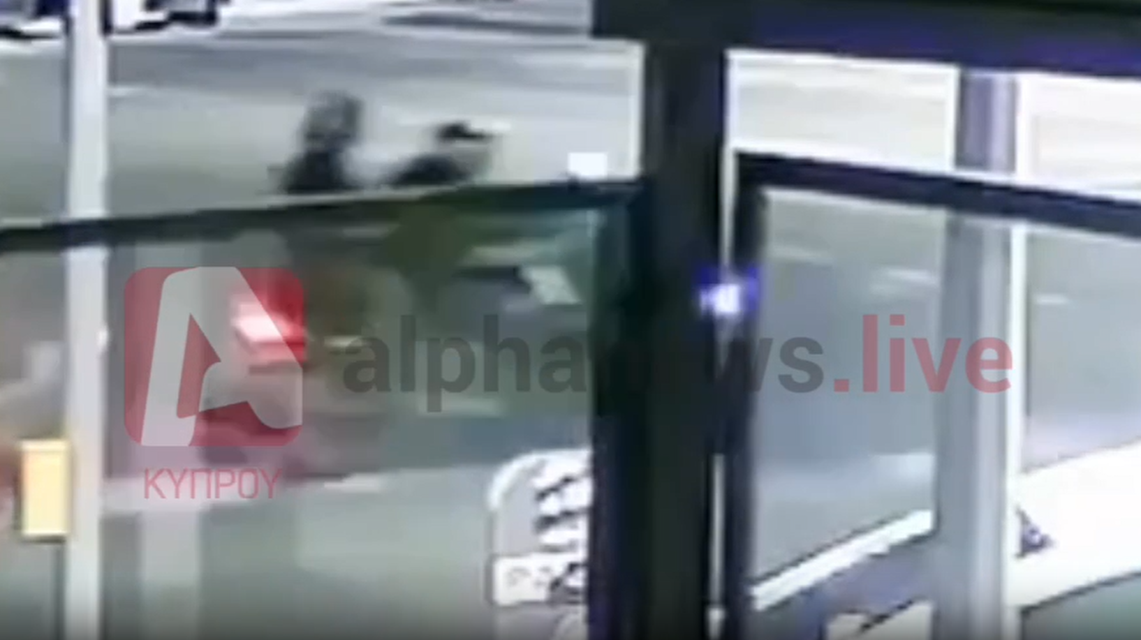 Με πάνω από 20 σφαίρες γάζωσαν τα γραφεία της εταιρείας, πώς «εξαφάνισαν» τους κάλυκες οι δράστες