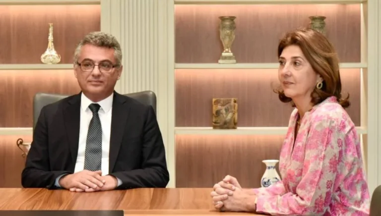 Μία ώρα και δέκα λεπτά κράτησε η συνάντηση Ολγκίν-Ερχιουρμάν στα κατεχόμενα