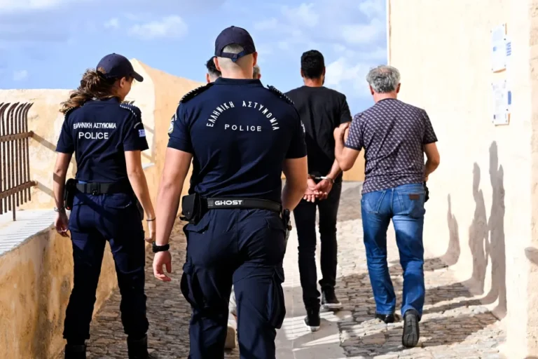Σύρος: Ο «κλέφτης» και οι ύποπτες κινήσεις πριν τη δολοφονία της 41χρονης, τι υποστήριξε ο 42χρονος