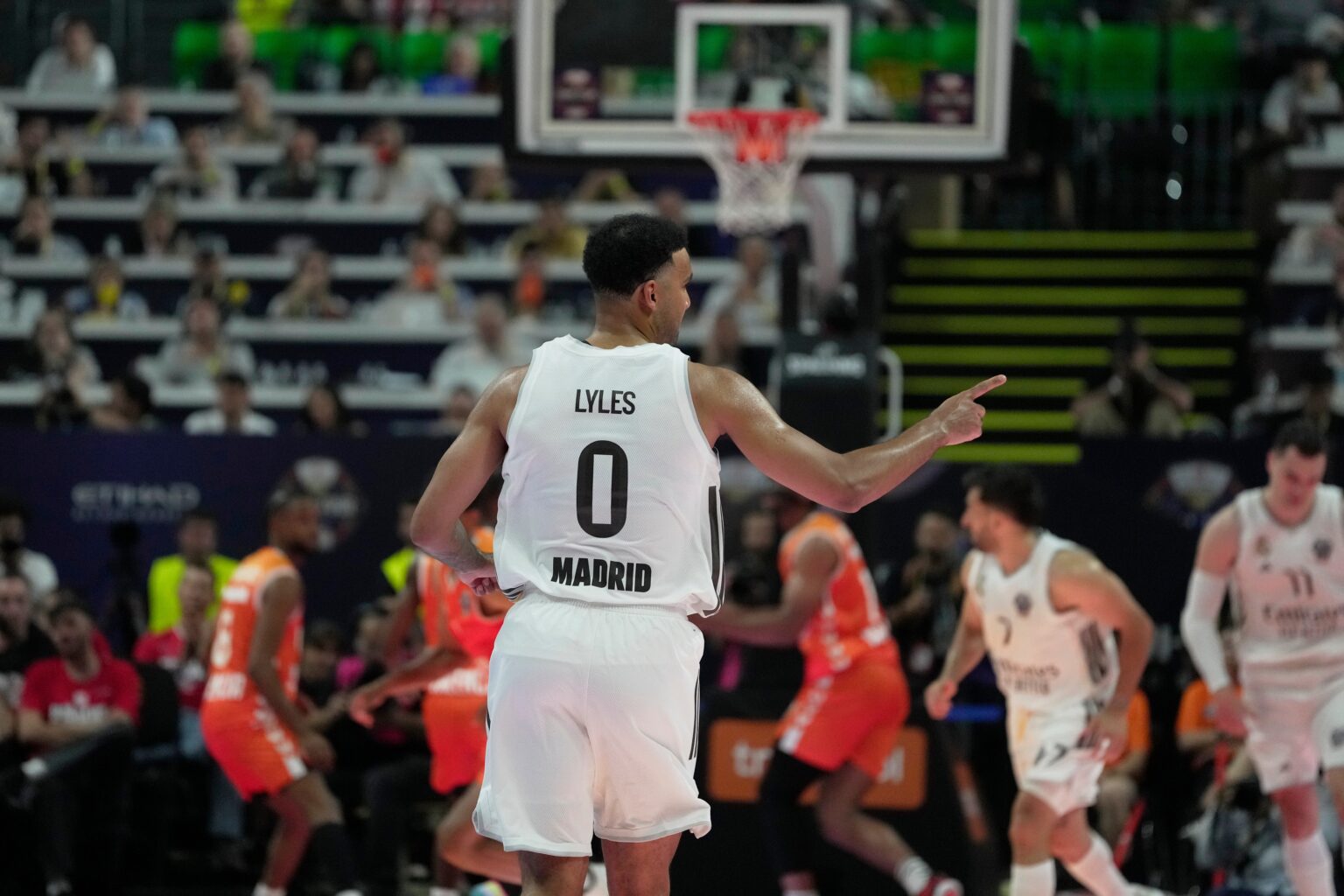 Αφήνει την Ευρώπη για το NBA ο Λάιλς