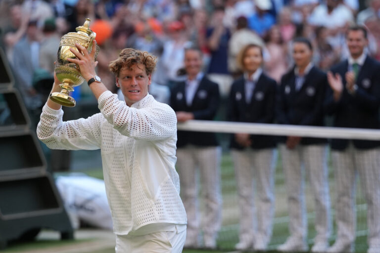 Ανατροπή, back-to-back και ξανά «βασιλιάς» του Wimbledon ο Σίνερ