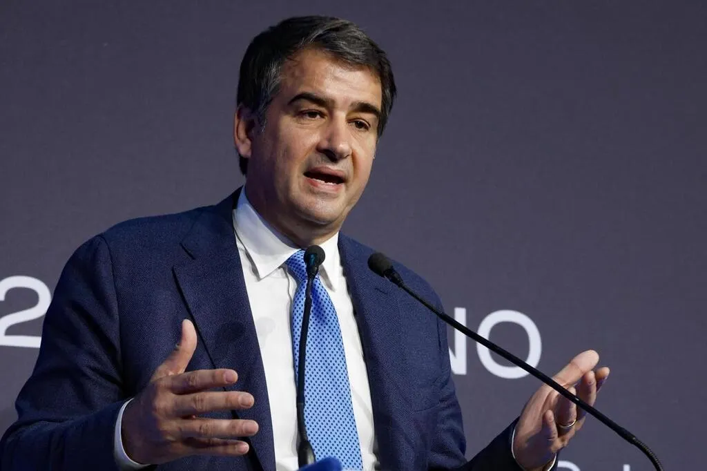 &Kappa;&upsilon;&pi;&rho;&iota;&alpha;&kappa;ό: &Sigma;&tau;&eta;&nu; &Kappa;ύ&pi;&rho;&omicron; &omicron; &Rho;&alpha;&phi;&alpha;έ&lambda;&epsilon; &Phi;ί&tau;&omicron; &mu;&epsilon;&tau;ά &tau;&eta;&nu; &epsilon;&pi;ί&sigma;&kappa;&epsilon;&psi;&eta; &Gamma;&kappa;&omicron;&upsilon;&tau;έ&rho;&epsilon;&sigmaf;, &theta;&alpha; &sigma;&upsilon;&nu;&alpha;&nu;&tau;ή&sigma;&epsilon;&iota; &Pi;&tau;&Delta; &kappa;&alpha;&iota; Έ&rho;&chi;&iota;&omicron;&upsilon;&rho;&mu;&alpha;&nu;