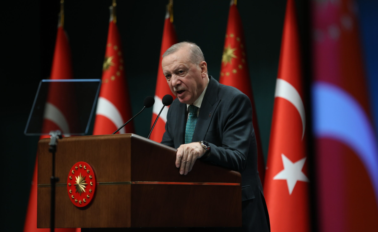 Όλα τα βλέμματα στον Ερντογάν: Το δείπνο που μπορεί να κρίνει τις επόμενες κινήσεις στο Κυπριακό