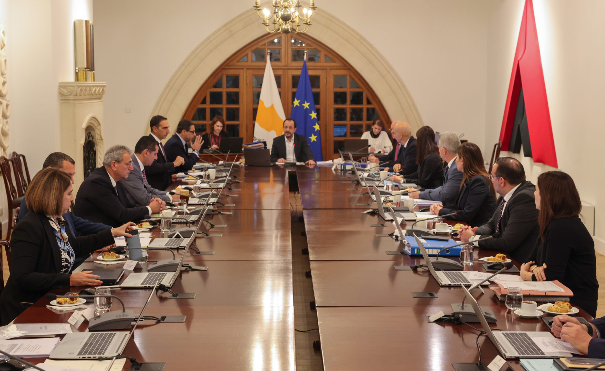 Αδείαζει η κλεψύδρα του ανασχηματισμού: Τα πιθανά ορόσημα για ανακοινώσεις και το επίμαχο 18μηνο