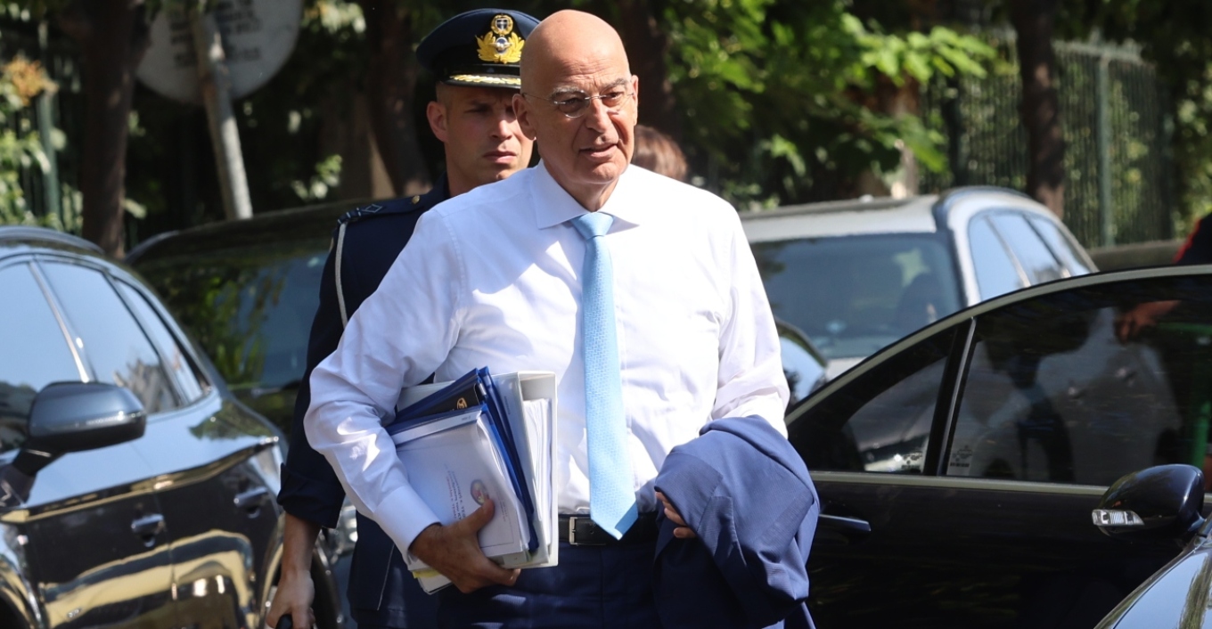ΥΠΕΘΑ: Υπογράφηκε η απόφαση για το επίδομα διοίκησης, ποιοι δικαιούνται έως 500 ευρώ τον μήνα
