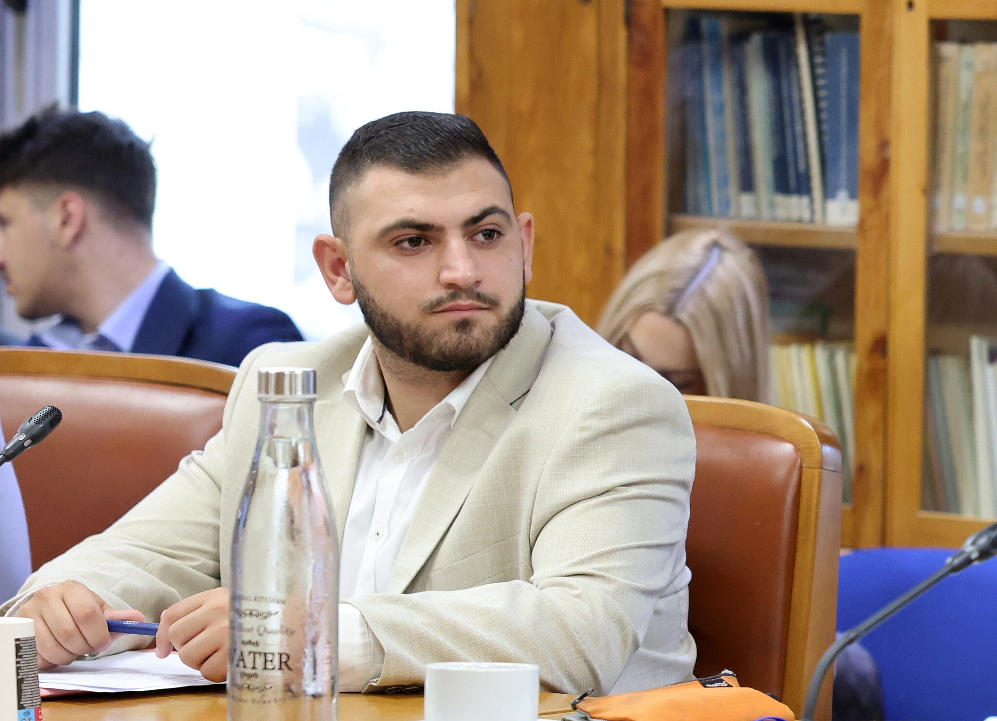 «Τα πράγματα είναι χειρότερα απ’ οσο περίμενα»: Οι πρώτοι δύο μήνες του Εφραίμ Χρίστου στη Βουλή