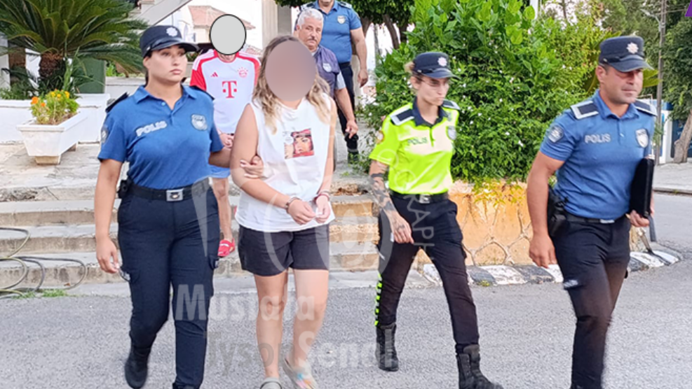 &laquo;&Mu;&pi;ή&kappa;&alpha;&nu; &sigma;&epsilon; &sigma;&tau;&rho;&alpha;&tau;&iota;&omega;&tau;&iota;&kappa;ή &pi;&epsilon;&rho;&iota;&omicron;&chi;ή&raquo;: &Mu;&epsilon; &alpha;&upsilon;&tau;ό &tau;&omicron; &alpha;&iota;&tau;&iota;&omicron;&lambda;&omicron;&gamma;&iota;&kappa;ό έ&beta;&alpha;&lambda;&alpha;&nu; &sigma;&tau;&alpha; &kappa;&epsilon;&lambda;&iota;ά &tau;&omicron;&upsilon; &Alpha;&tau;&tau;ί&lambda;&alpha; &tau;&omicron;&upsilon;&sigmaf; &delta;ύ&omicron; &Epsilon;&lambda;&lambda;&eta;&nu;&omicron;&kappa;ύ&pi;&rho;&iota;&omicron;&upsilon;&sigmaf;