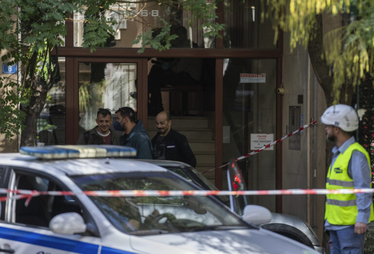 Θρίλερ στην Κυψέλη: Ανθρώπινα μέλη εντοπίστηκαν μέσα σε βαλίτσα