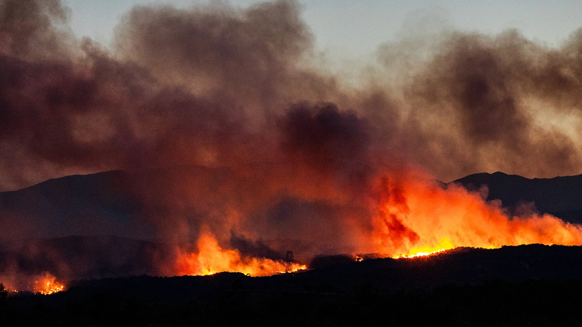 ΒΙΝΤΕΟ: Σε πύρινο κλοιό η νότια Ευρώπη, εκκενώσεις στη Γαλλία, χιλιάδες καμένα στρέμματα σε Ισπανία και Πορτογαλία