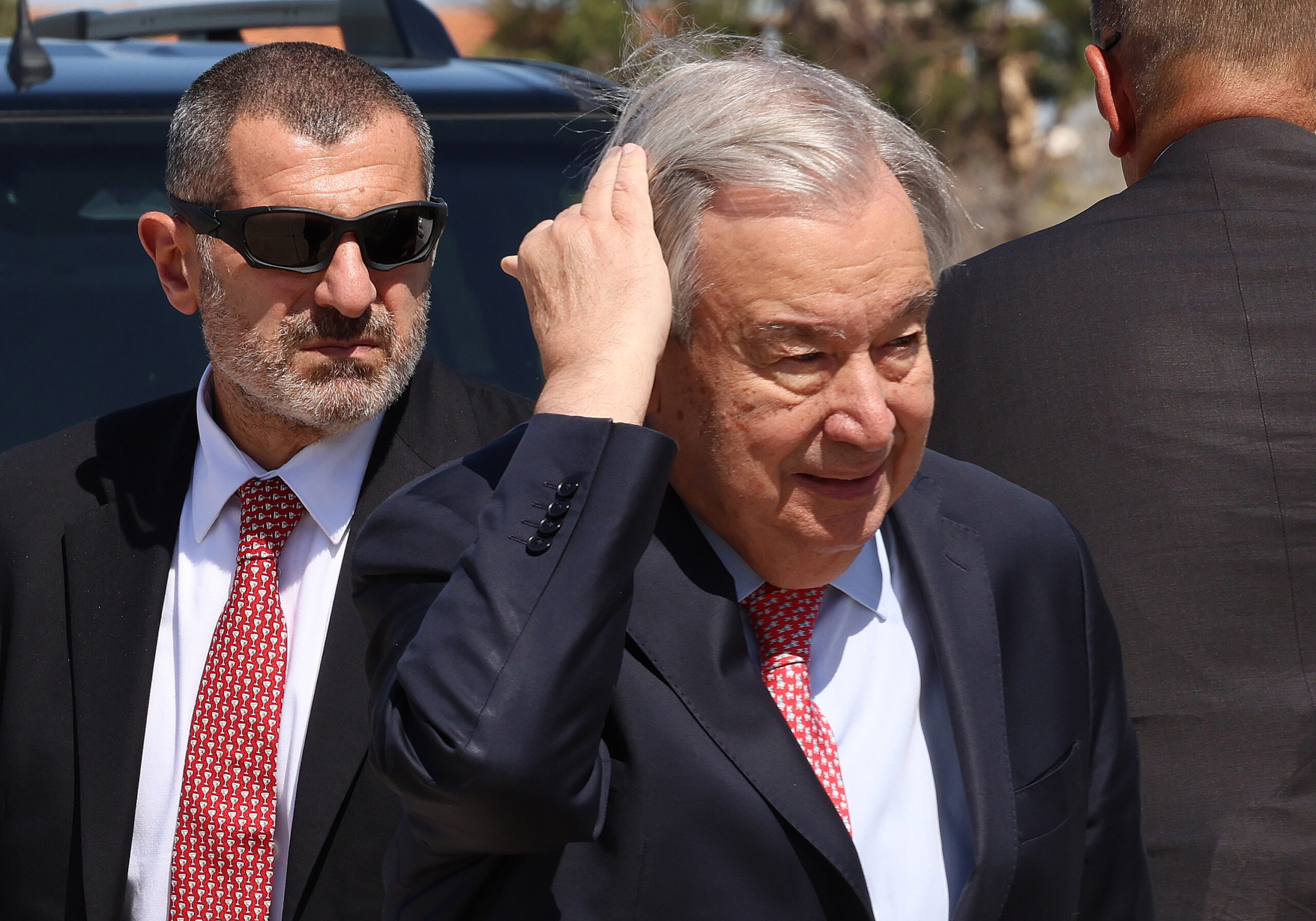 &laquo;&Eta; &Kappa;ύ&pi;&rho;&omicron;&sigmaf; &delta;&epsilon;&nu; &epsilon;ί&nu;&alpha;&iota; &mu;ό&nu;&eta;&raquo;: &Tau;&omicron; &mu;ή&nu;&upsilon;&mu;&alpha; &Gamma;&kappa;&omicron;&upsilon;&tau;έ&rho;&epsilon;&sigmaf; &kappa;&alpha;&iota; &tau;&omicron; &kappa;&lambda;ί&mu;&alpha; &alpha;&pi;ό &tau;&eta; &sigma;&upsilon;&nu;ά&nu;&tau;&eta;&sigma;&eta; &mu;&epsilon; &Kappa;&Epsilon;&Beta;&Epsilon;, &Pi;&Epsilon;&Omicron; &kappa;&alpha;&iota; &Sigma;&Epsilon;&Kappa;