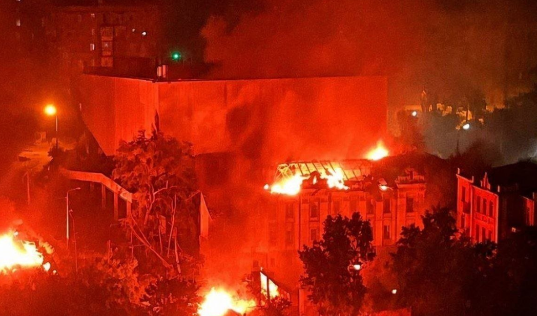 ΒΙΝΤΕΟ: Την μεγαλύτερη επίθεση με βαλλιστικούς πυραύλους από την αρχή του πολέμου εξαπέλυσε η Ρωσία κατά της Ουκρανίας