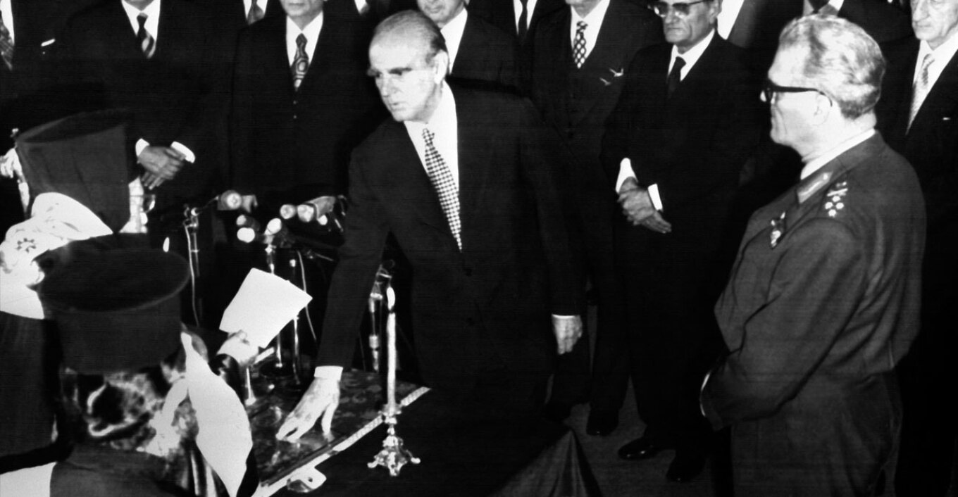 24 Ιουλίου 1974: Η μέρα που επέστρεψε η δημοκρατία στην Ελλάδα