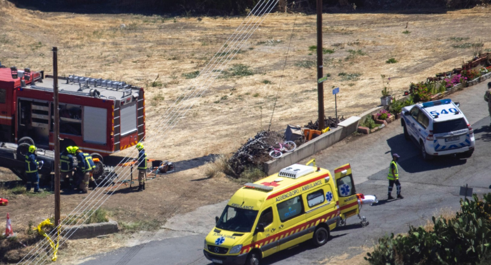 Τραυματίας εγκλωβίστηκε σε σπήλαιο στο Παραλίμνι, στήθηκε επιχείρηση διάσωσης