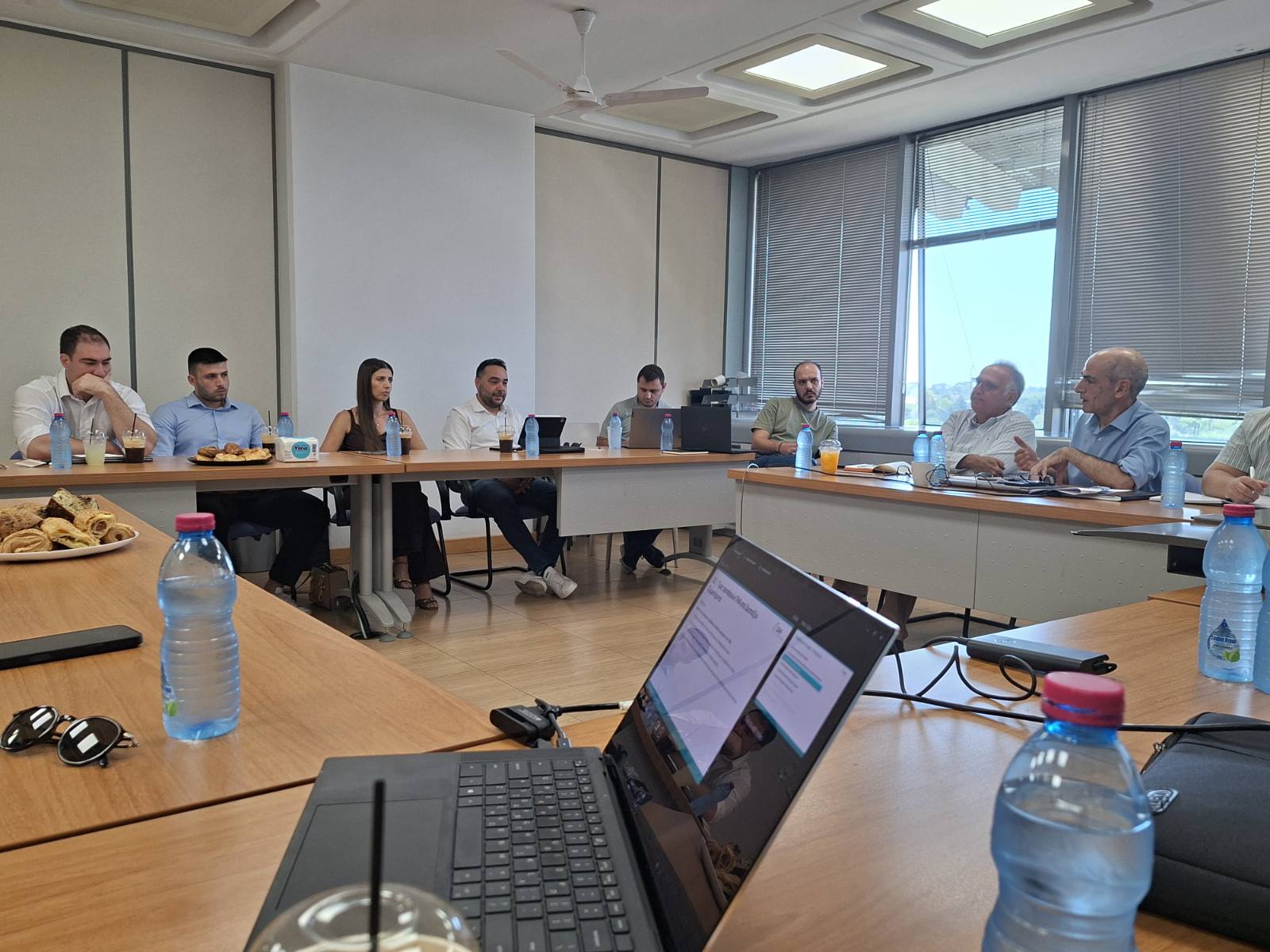Συνάντηση ΣΑΗ-ΑΗΚ: Στο επίκεντρο οι προκλήσεις της αγοράς ηλεκτρισμού