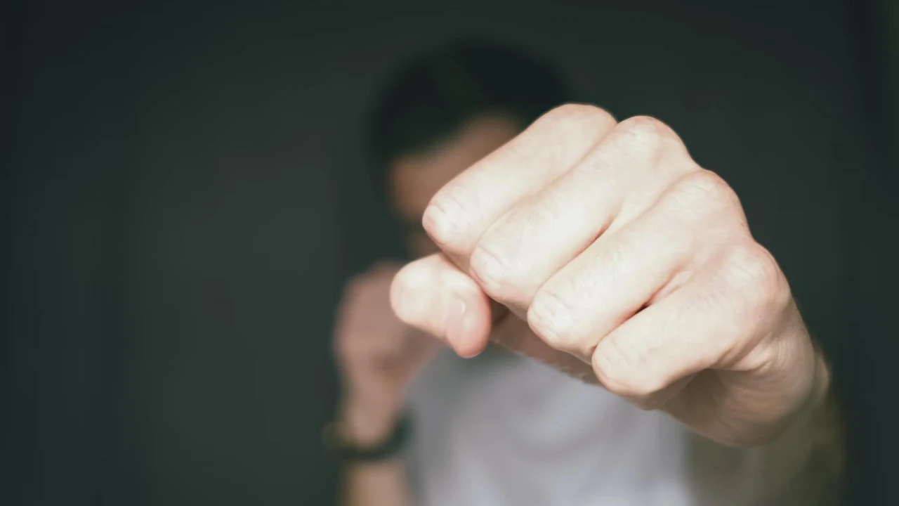 Ξυλοδαρμός Τ/κ στην Αγία Νάπα: Με σουηδικά διαβατήρια οι τρεις συλληφθέντες, καταζητείται τέταρτος
