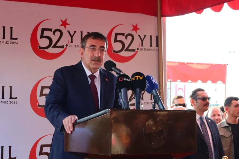 Γιλμάζ: «Η Κύπρος δεν θα γίνει ποτέ ελληνικό νησί», επιμένει στη λύση δύο κρατών
