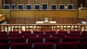 Στο εδώλιο 41χρονος που βίαζε την 9χρονη θετή κόρη του στην Ελλάδα