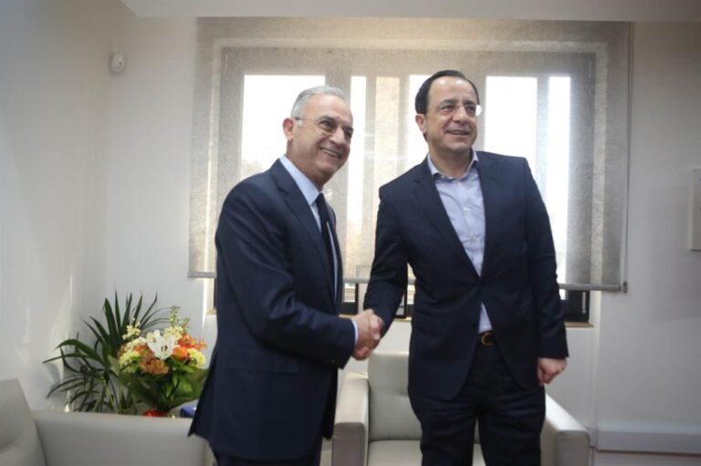 «Θα γίνουμε ακόμη καλύτεροι φίλοι αν..»: Το υπονοούμενο Αβέρωφ προς τον Πρόεδρο της Δημοκρατίας