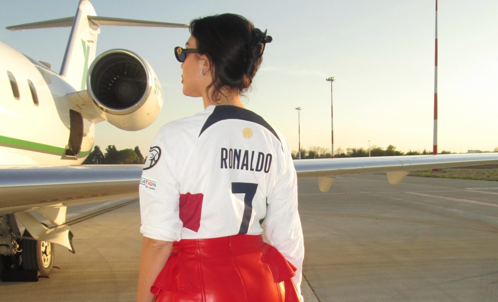 Georgina Rodríguez: Ο έρωτας με τον Ronaldo, η οικογένεια, η απώλεια και η ζωή που δημιούργησε με τους δικούς της όρους