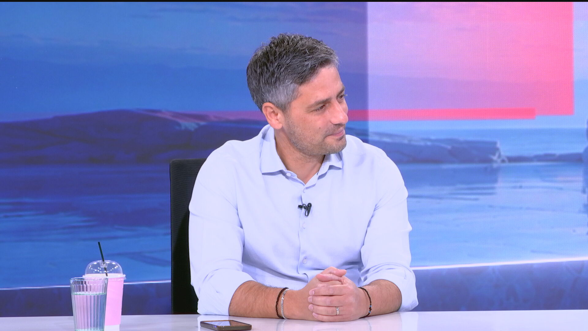 Ο Πελεκάνος απαντά: Ποια η σχέση του ΕΛΑΜ με την κυβέρνηση και ποια η δική του θέση για Κυπριακό