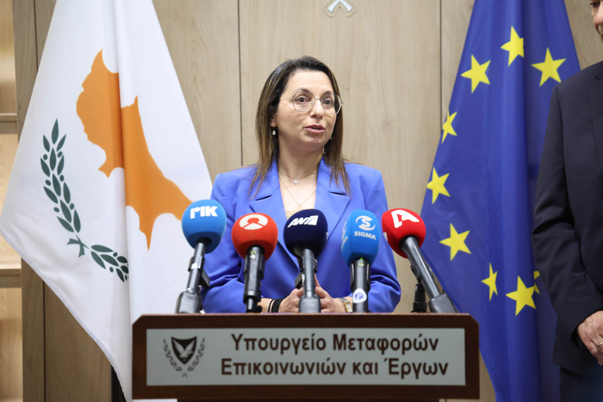Το κυκλοφοριακό στις πρώτες σκέψεις της νέας Υπουργού Μεταφορών