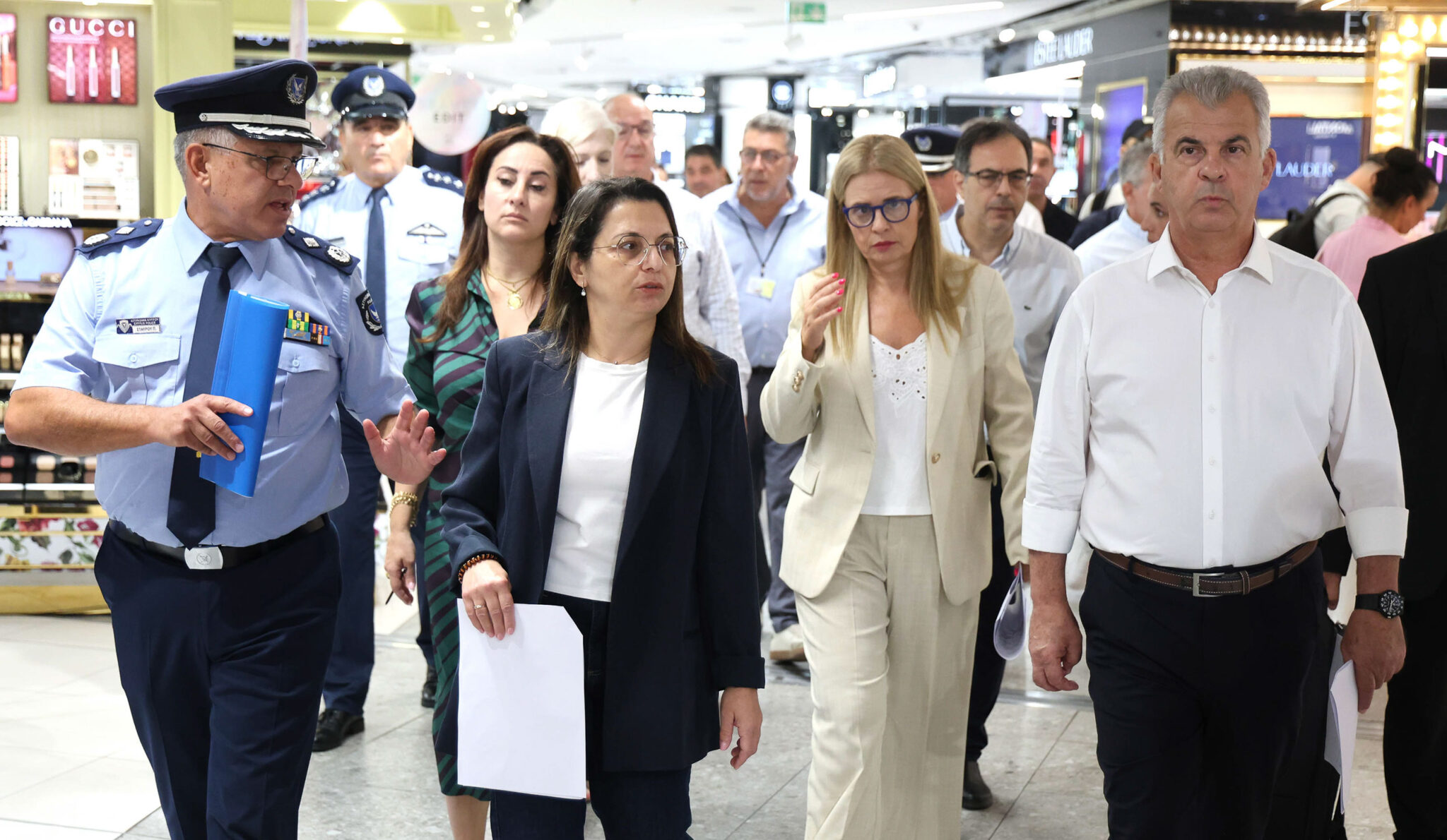 Ξεναγήθηκαν στο Αεροδρόμιο Λάρνακας Φυτιρής και Τσολάκη