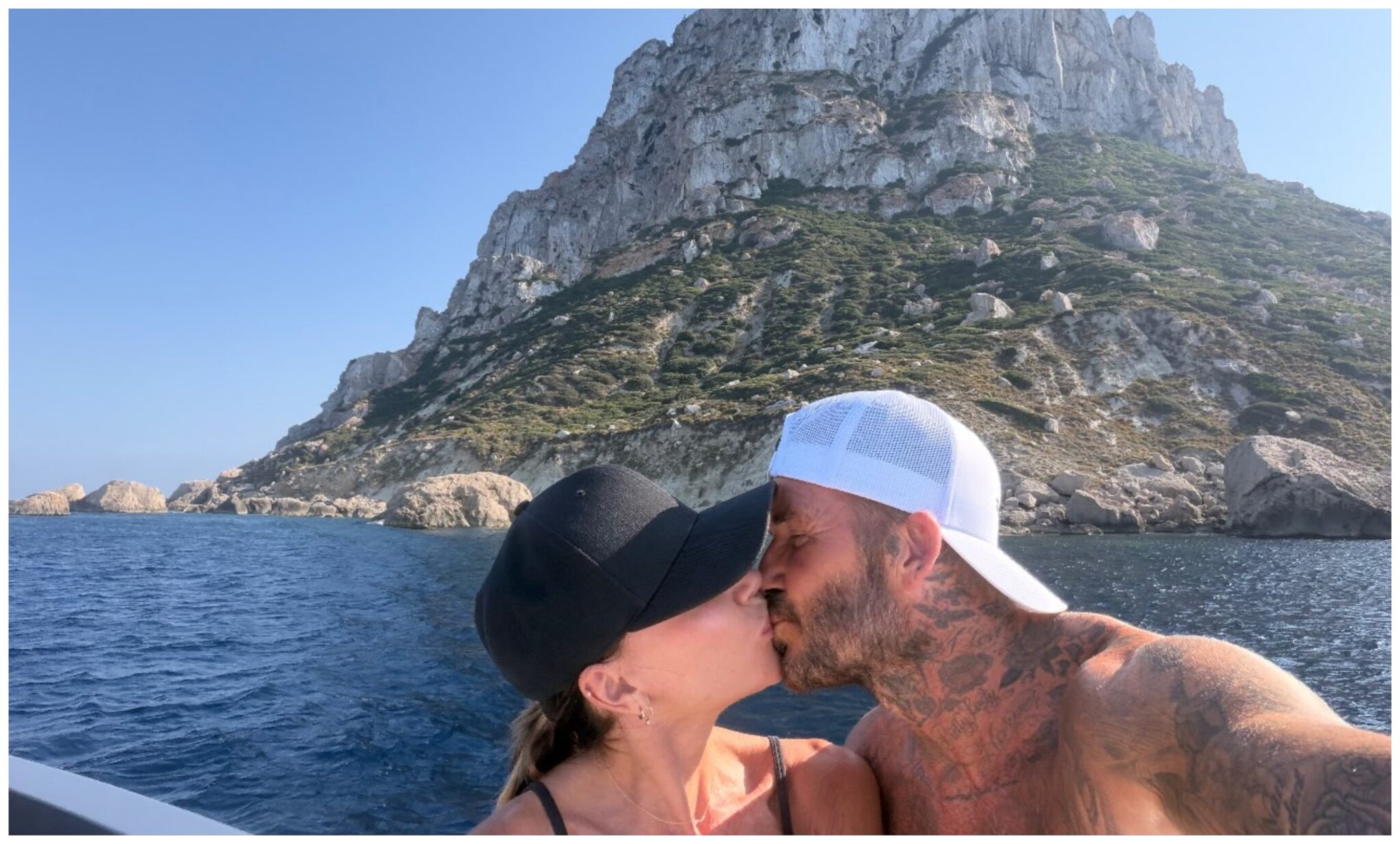 David Beckham: Η οικογενειακή απόδραση στη Μεσόγειο – Το φιλί στη Victoria και η συνάντηση με τον Ronaldo