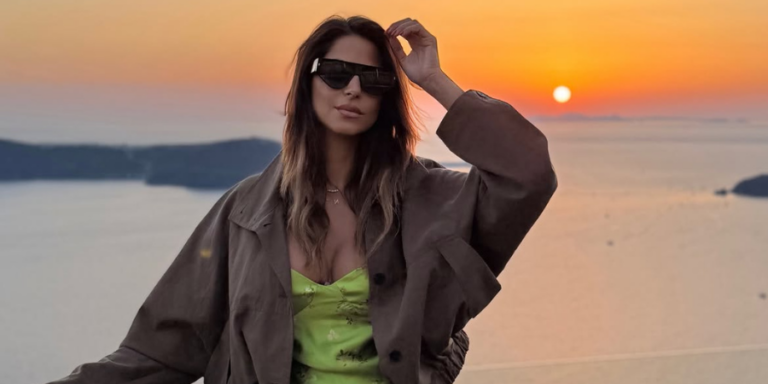 Κωνσταντίνα Ευριπίδου: Οικογενειακή «απόδραση» στη Σαντορίνη με τα παιδιά της