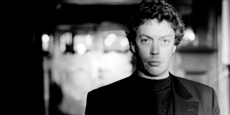 Tim Curry: Έφυγε από τη ζωή στα 80 του ο ηθοποιός που έκανε το «διαφορετικό» εμβληματικό