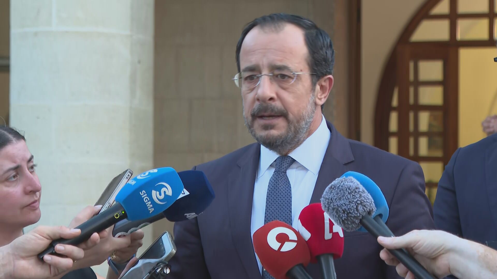 Θετικό πρόσημο δίνει ο ΠτΔ: Συγκλίσεις, μεθοδολογία, ΜΟΕ και οδοφράγματα συζήτησαν με Έρχιουρμαν