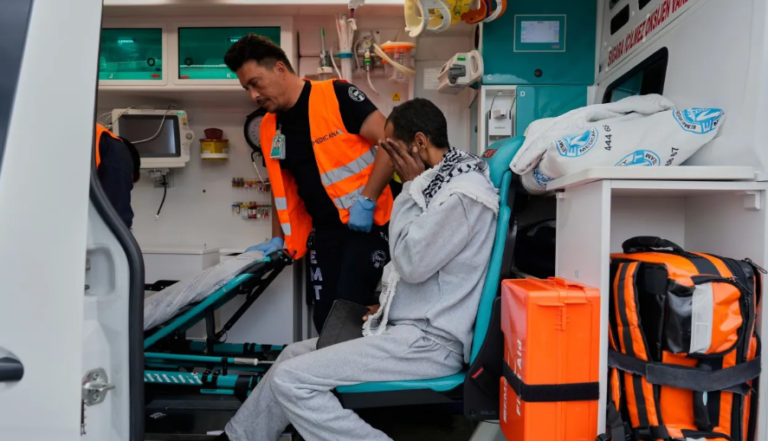 Τέσσερις νεκροί και 10 τραυματίες σε τροχαίο με λεωφορείο στην Τουρκία