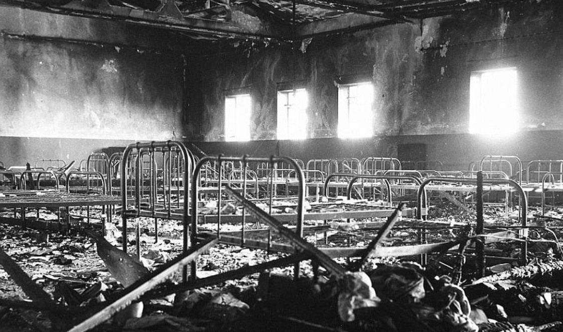 «Σοροί τυλιγμένες με κουβέρτες και σεντόνια»: Ανατριχιαστικές μαρτυρίες για εκταφές οστών στο νοσοκομείο Αθαλάσσας