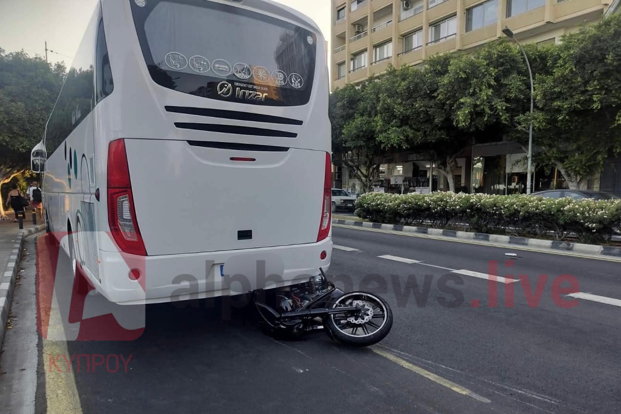 Σοβαρό τροχαίο στη Λεμεσό: Σκούτερ συγκρούστηκε με μοτοσικλέτα, στο νοσοκομείο δύο πρόσωπα (ΦΩΤΟ)